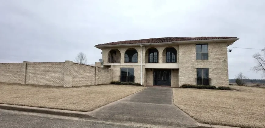 Villa For Sale